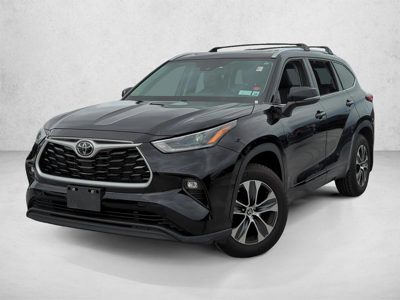 2021 Toyota Highlander XLE's photo