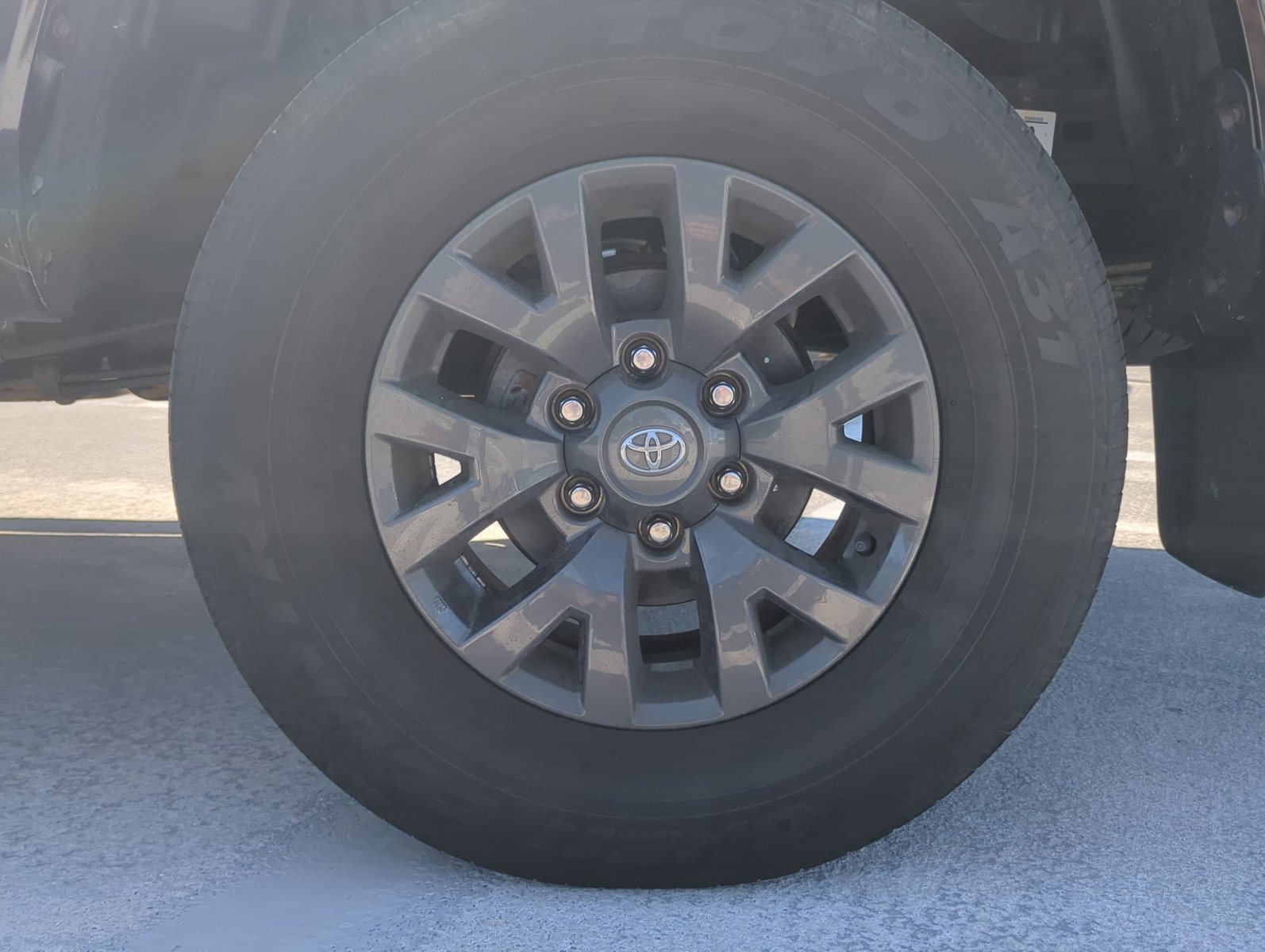 2022 Toyota Tacoma 4x4 SR5 Double Cab V6 photo 2