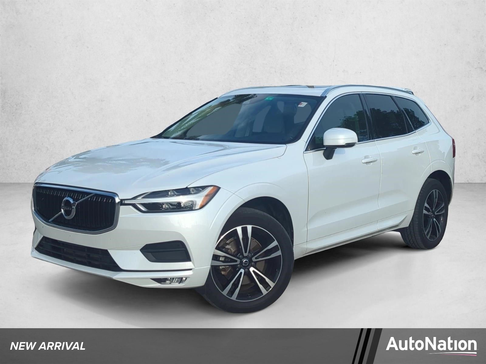 2021 Volvo XC60 T5 Momentum FWD's photo