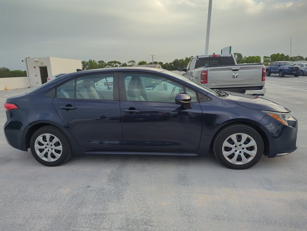 Used 2022 Toyota Corolla LE Sedan