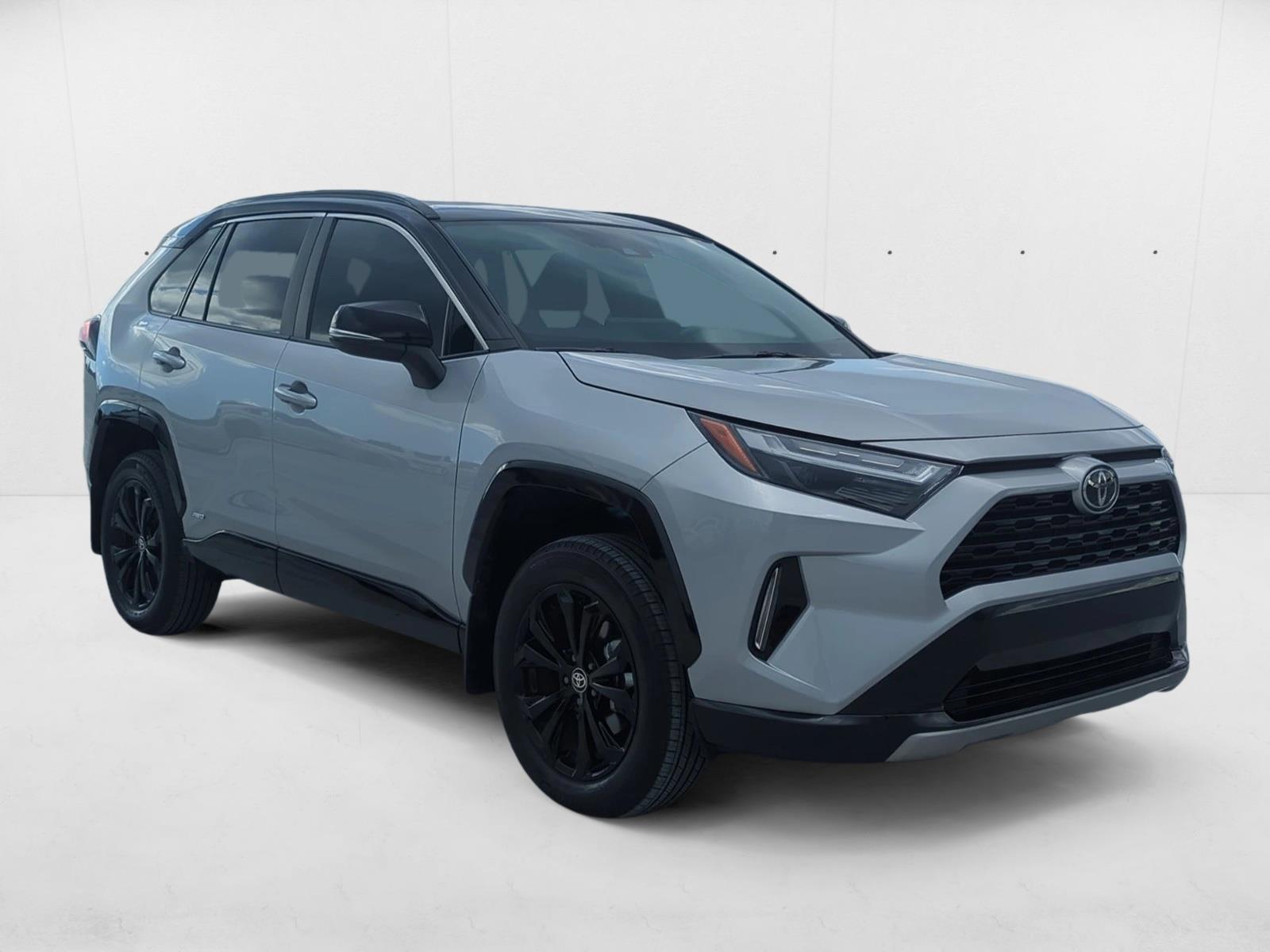 2025 Toyota RAV4 Hybrid XSE photo 3