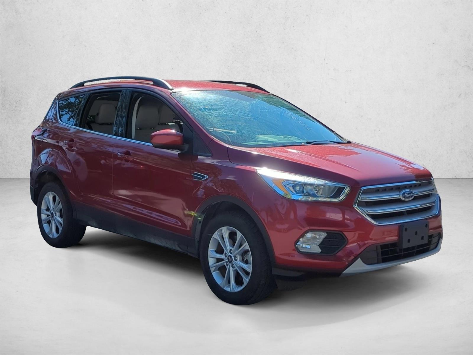 2019 Ford Escape SEL photo 2