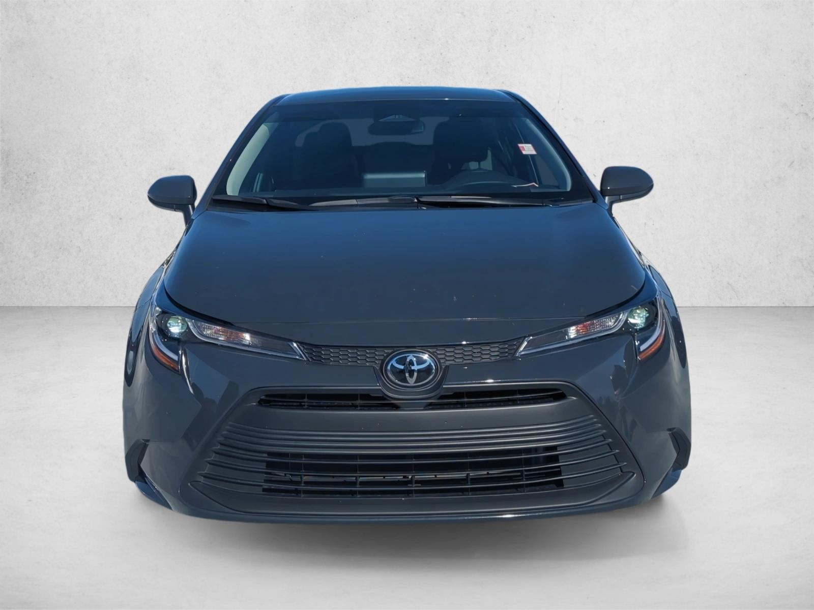 2025 Toyota Corolla LE photo 2
