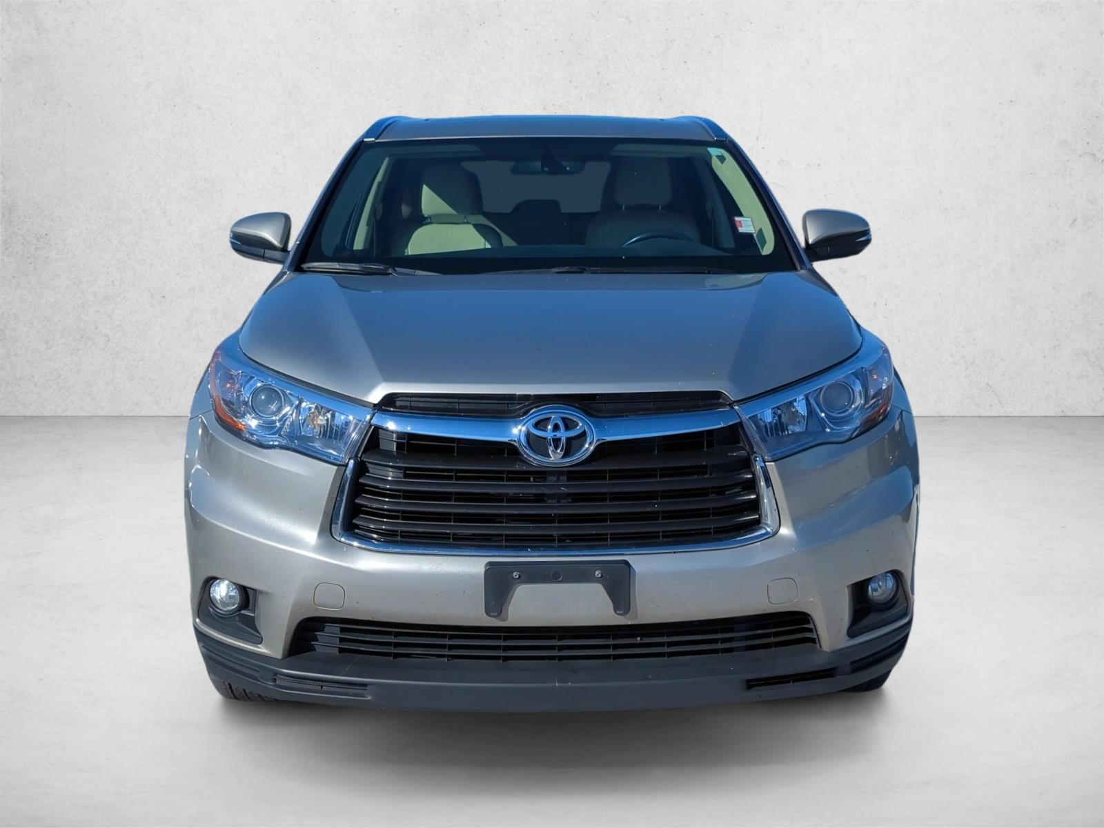 2015 Toyota Highlander XLE photo 2