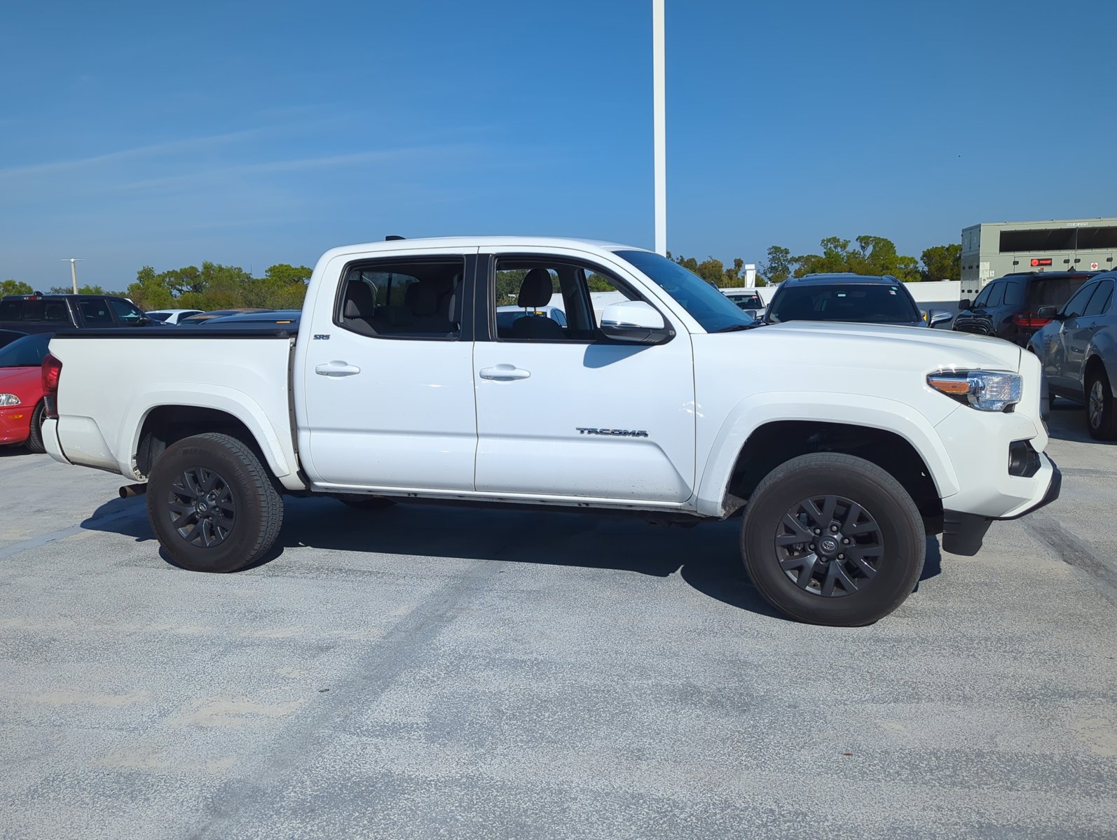 2023 Toyota Tacoma 4x4 SR5 Double Cab V6 photo 4