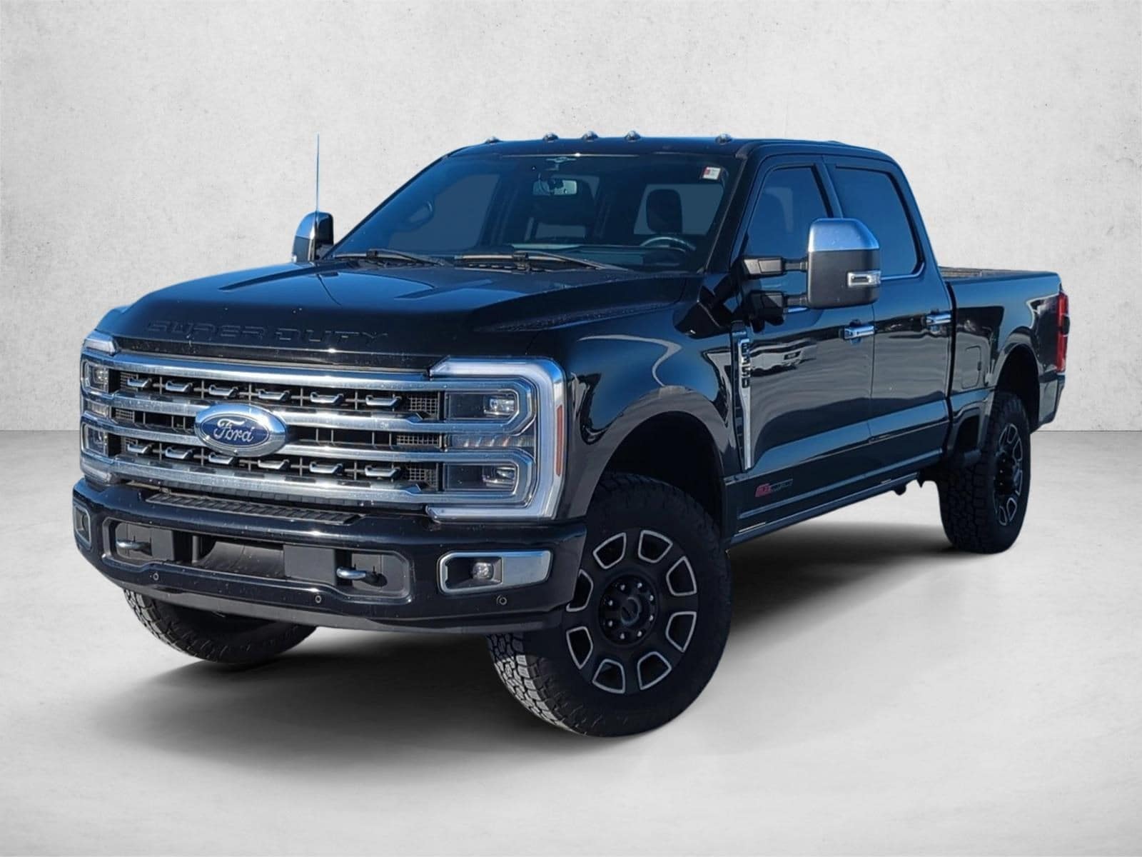 2023 Ford F-350 Super Duty Platinum's photo