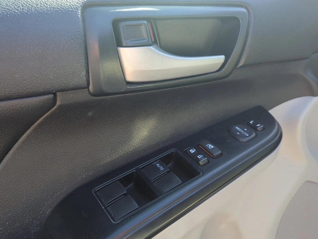 Used 2014 Toyota Camry LE (2014.5) Sedan