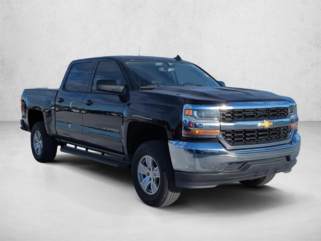 Used 2018 Chevrolet Silverado 1500 LT w/1LT Truck Crew Cab