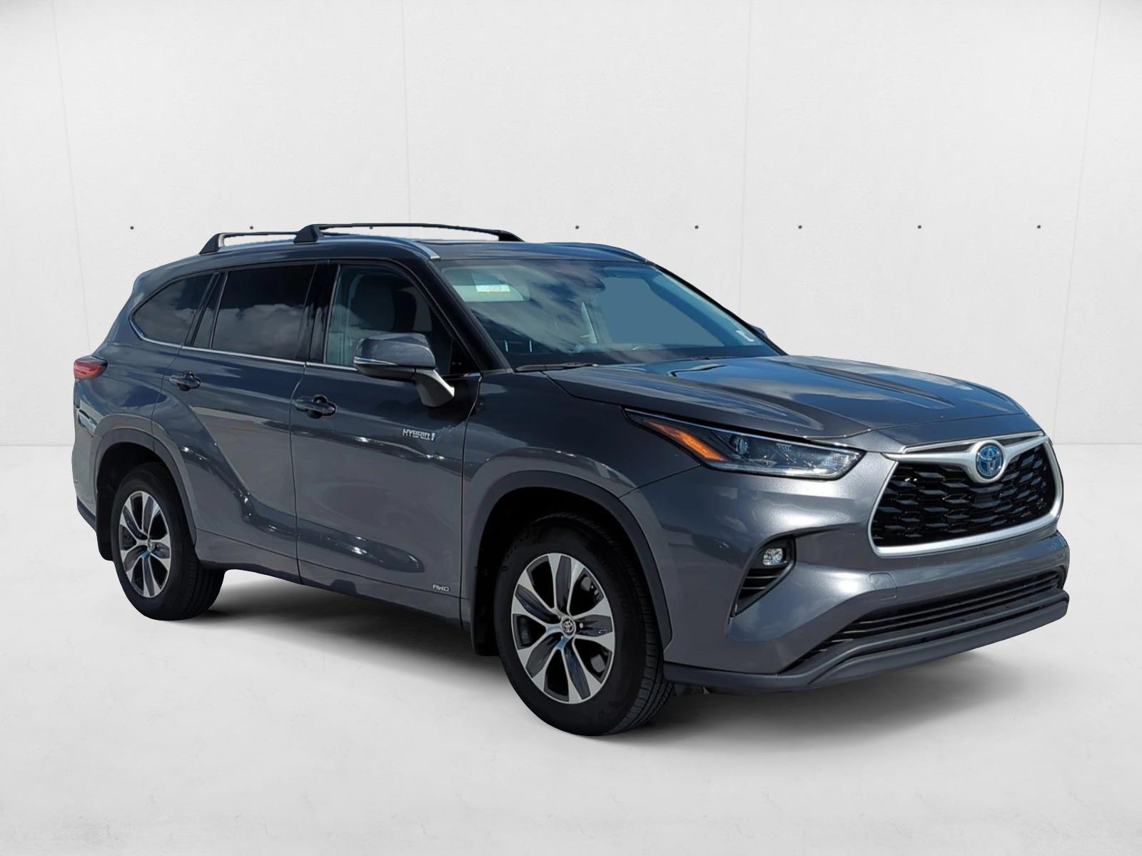 2021 Toyota Highlander Hybrid XLE photo 3