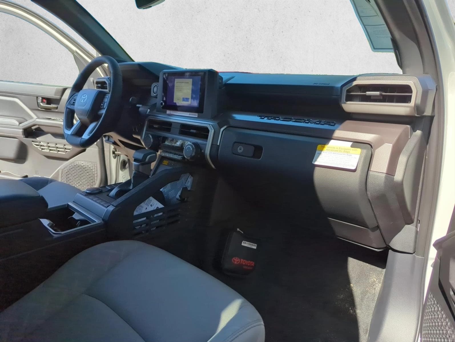 2026 Toyota Tacoma SR5 - Photo 25