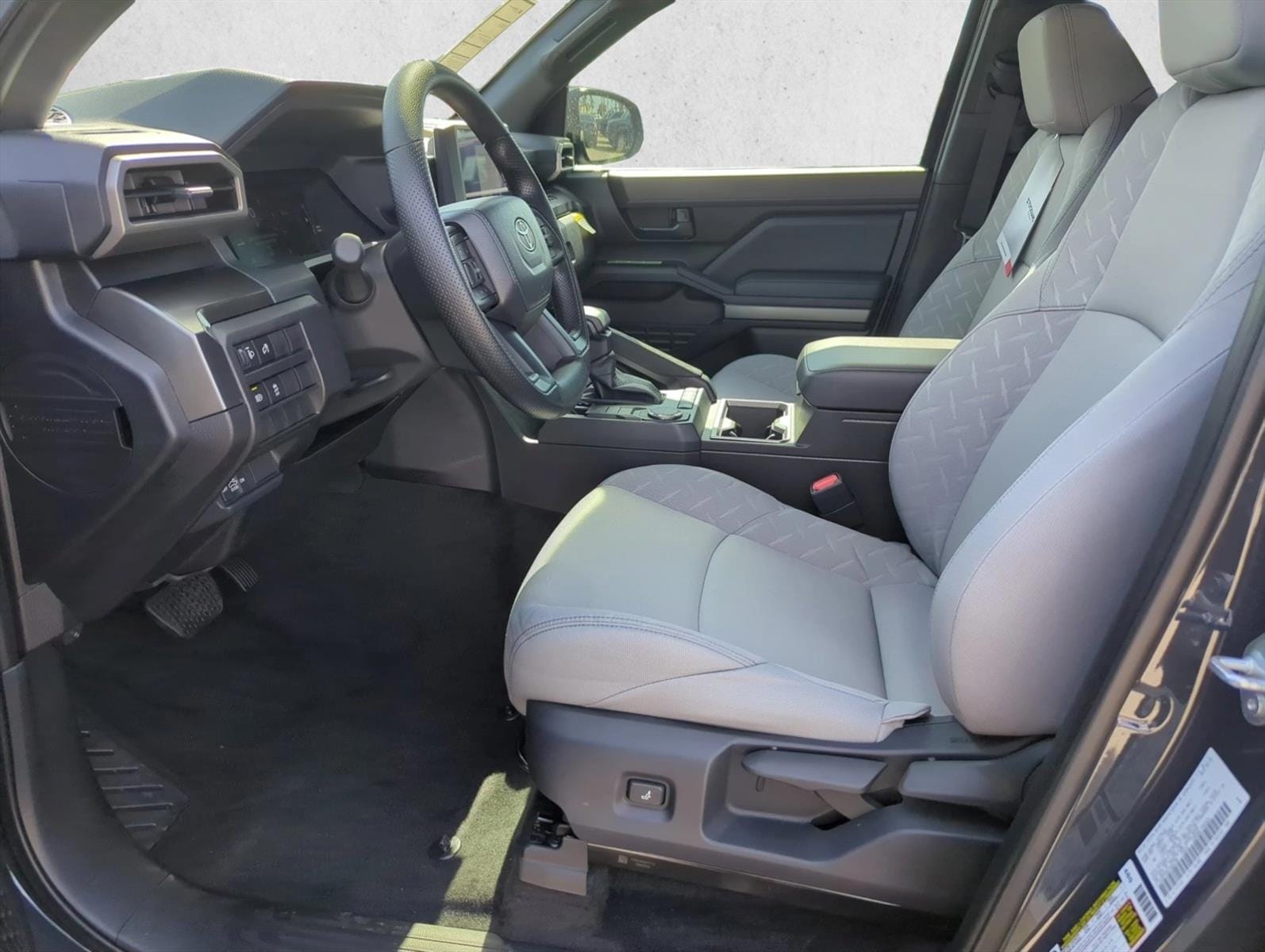 2025 Toyota Tacoma SR5 - Photo 12