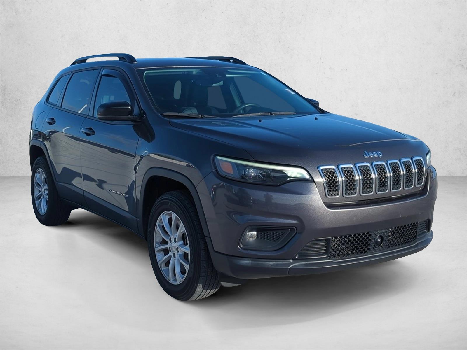 2022 Jeep Cherokee Latitude Lux photo 2