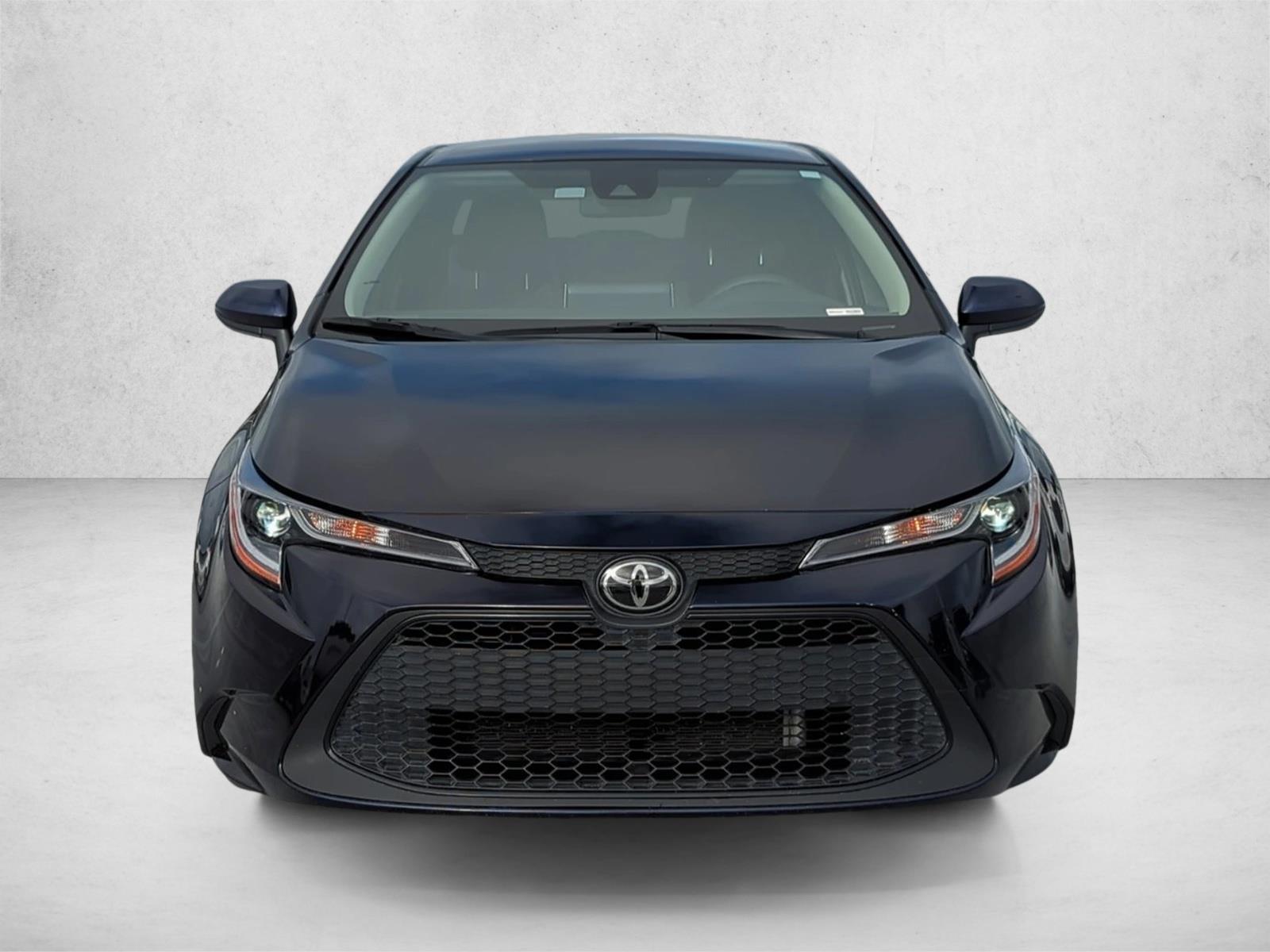 2021 Toyota Corolla LE photo 2