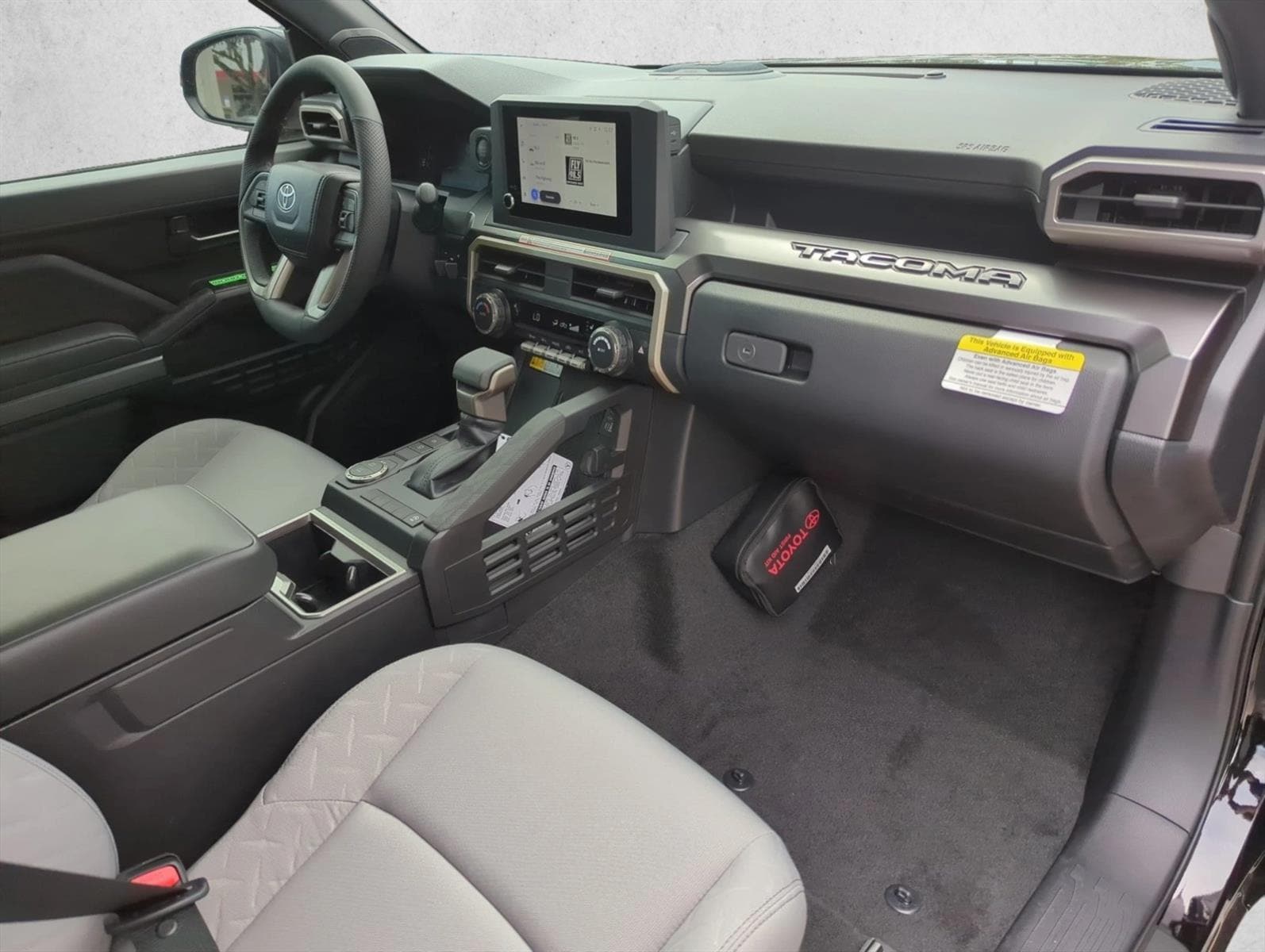 2025 Toyota Tacoma SR5 - Photo 26