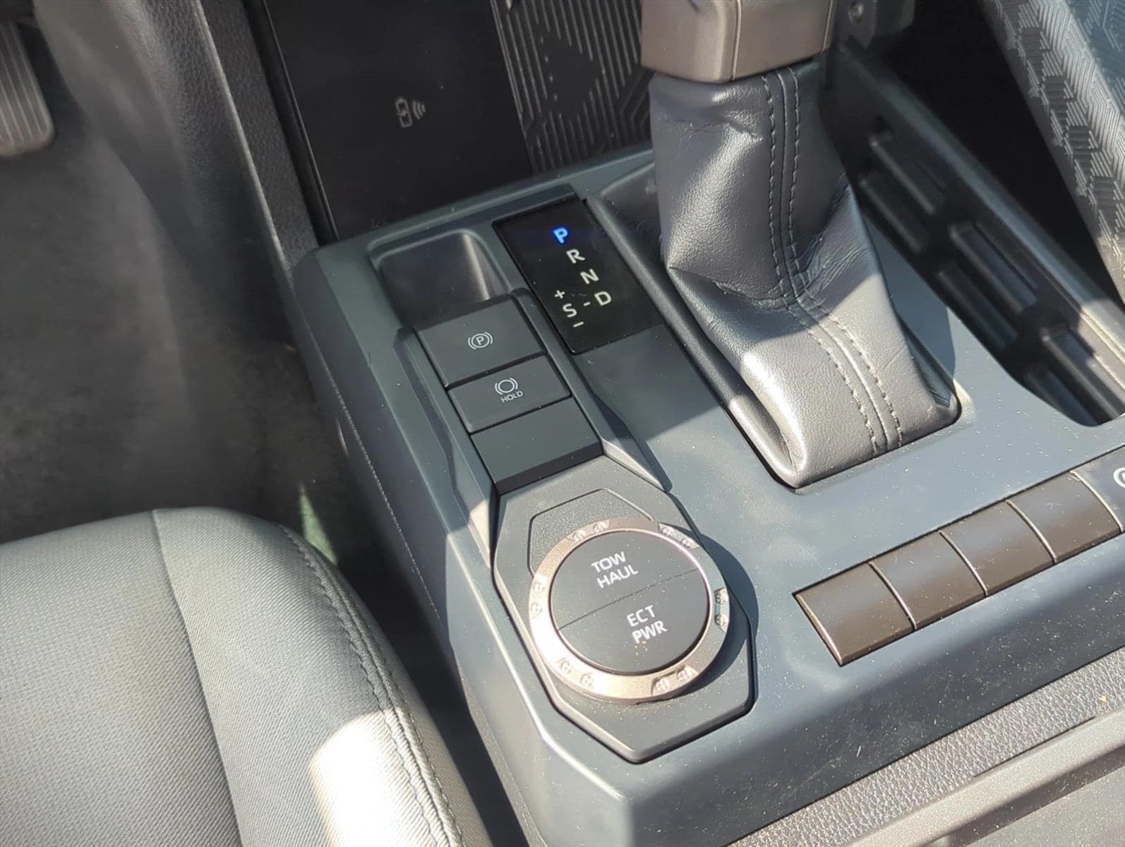 2024 Toyota Tacoma SR5 - Photo 22