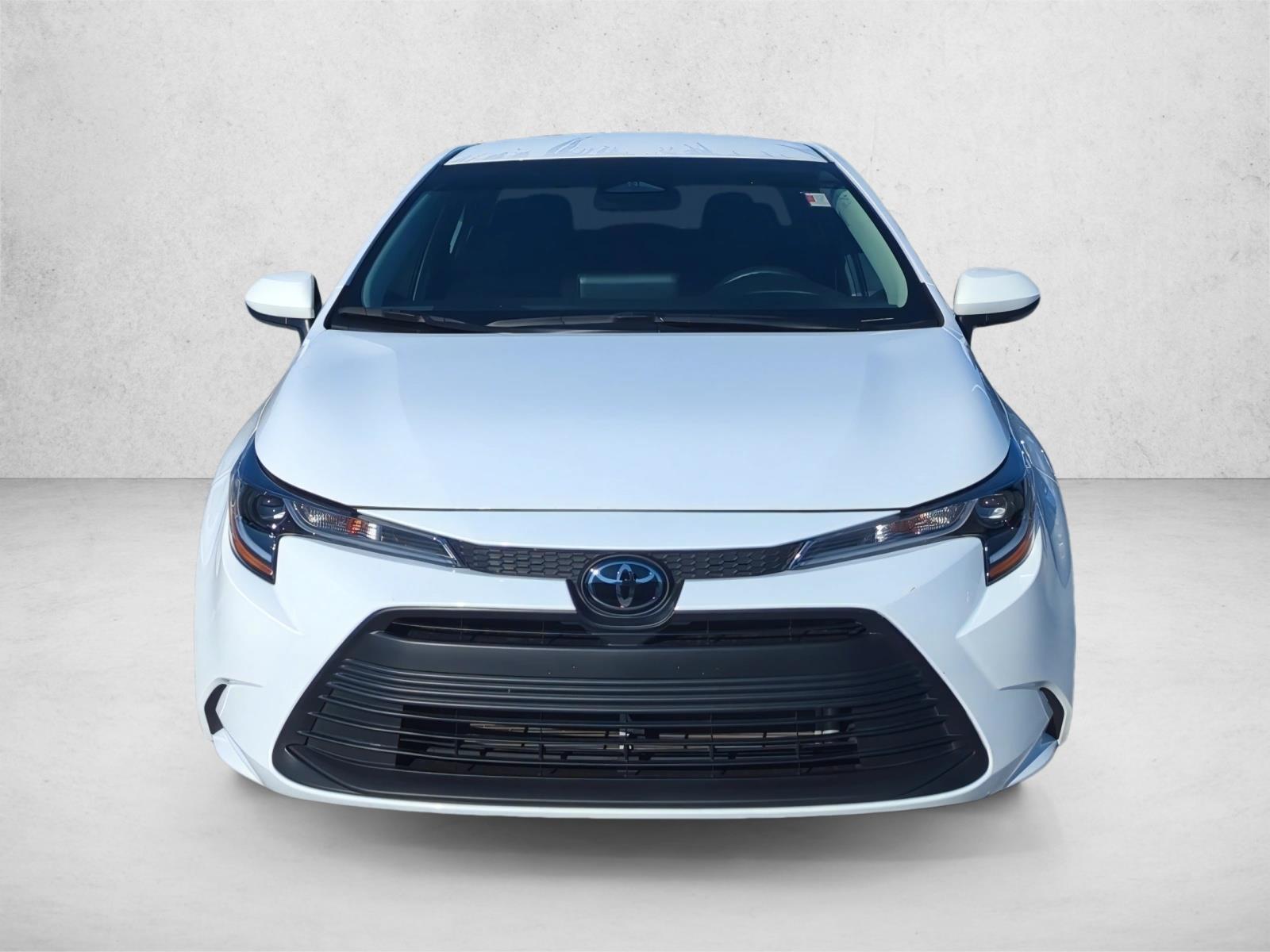 2025 Toyota Corolla LE photo 2