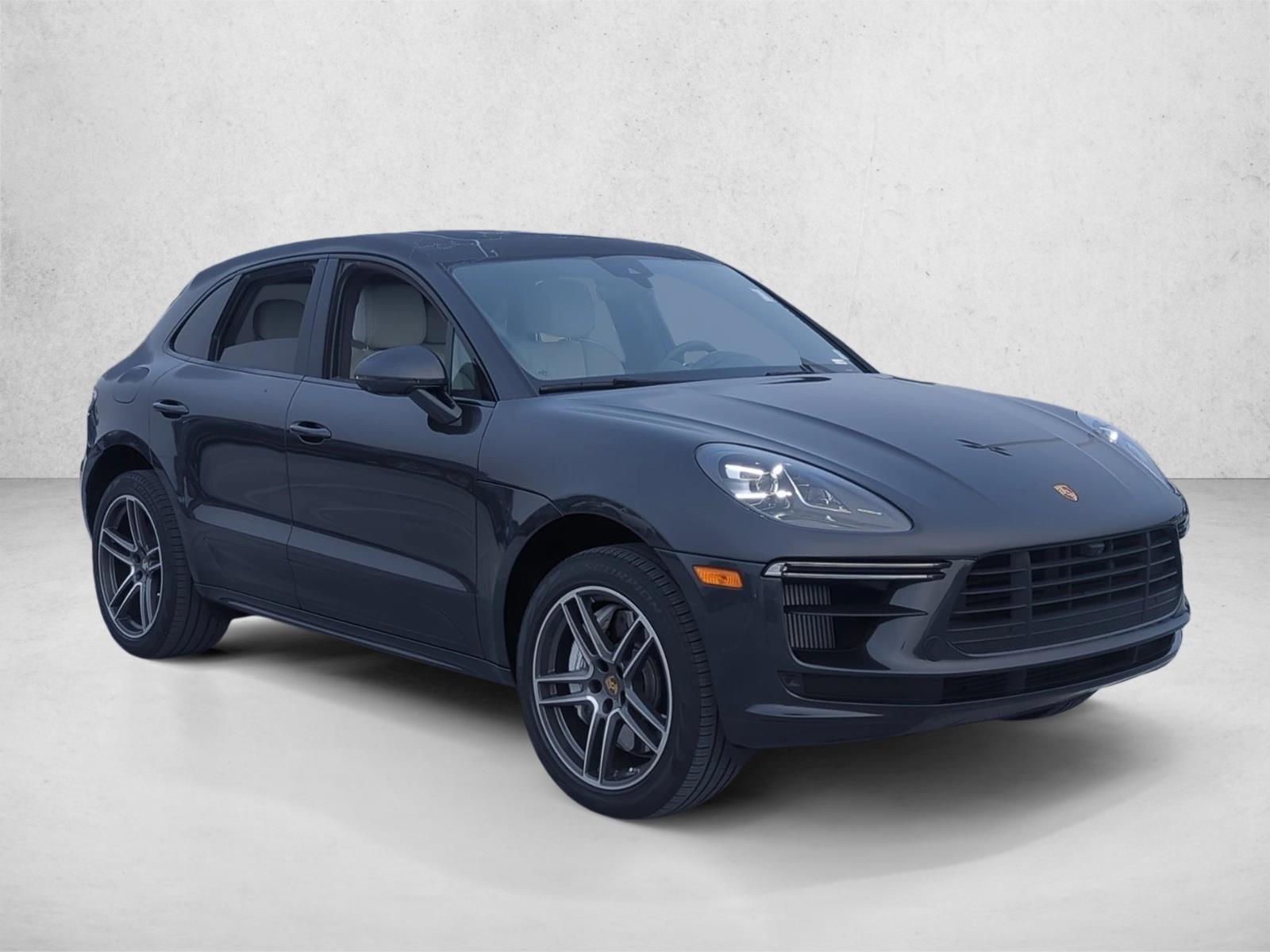 2020 Porsche Macan Turbo photo 3