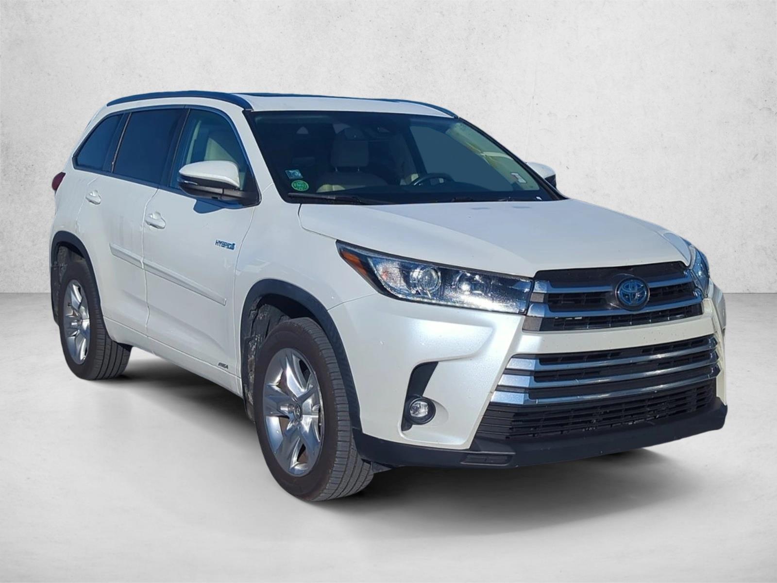 2019 Toyota Highlander Hybrid Limited photo 3