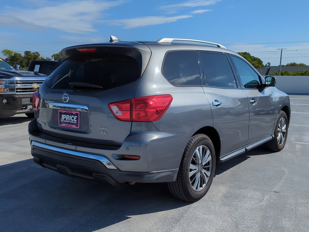 Used 2020 Nissan Pathfinder SL SUV