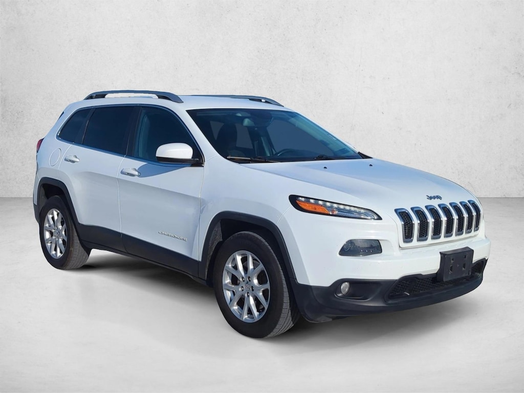 Used 2016 Jeep Cherokee Latitude 4x4 SUV