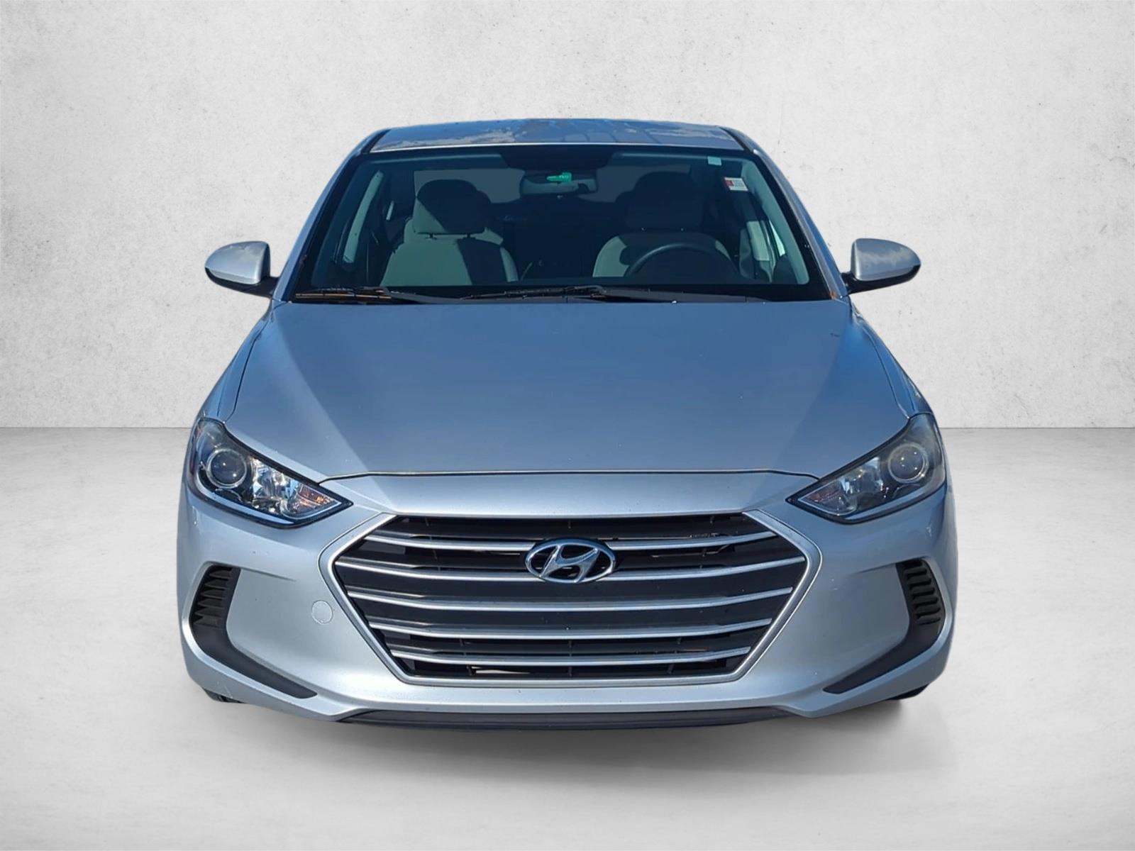 2017 Hyundai Elantra SE photo 2