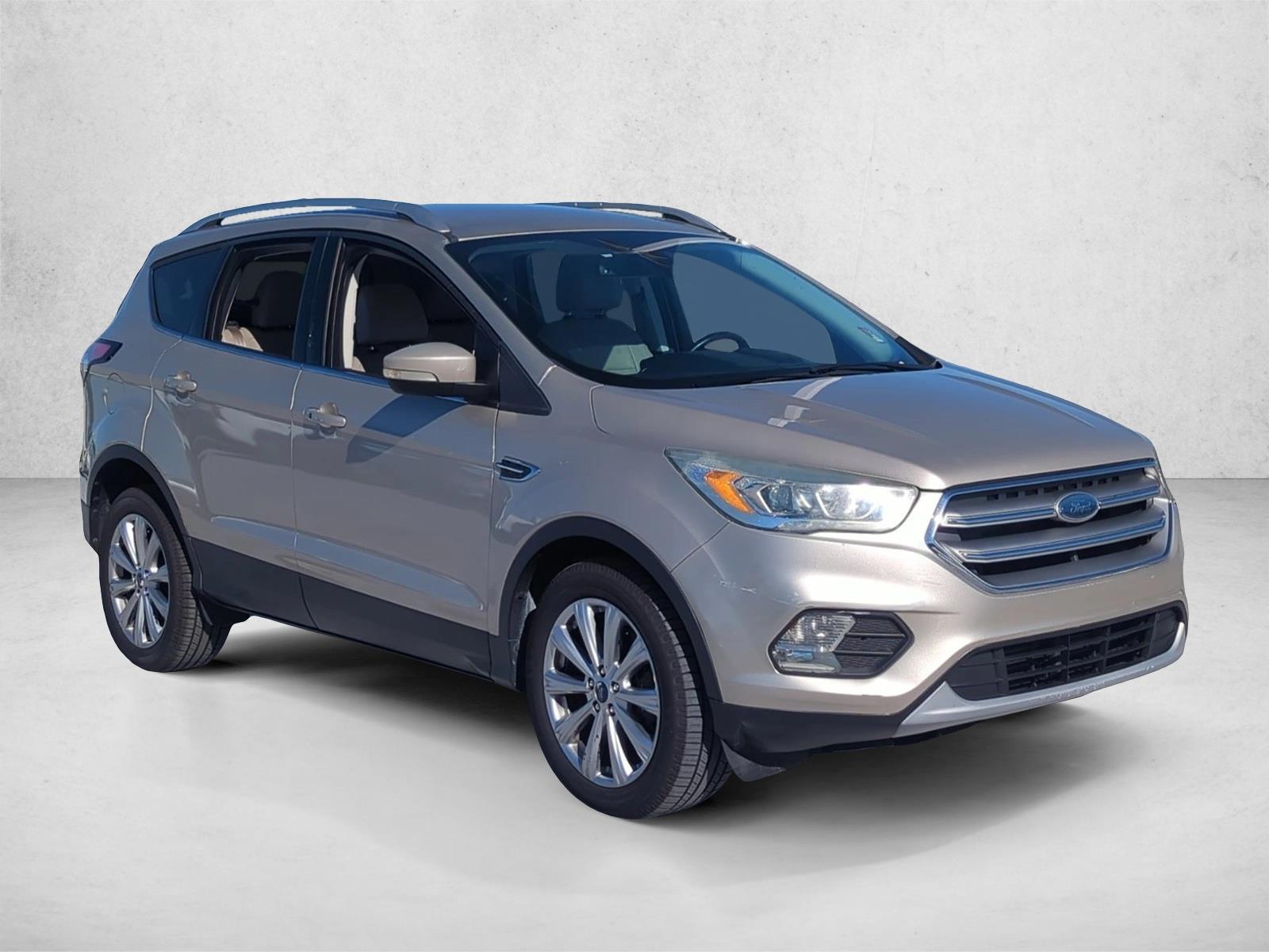2017 Ford Escape Titanium photo 3