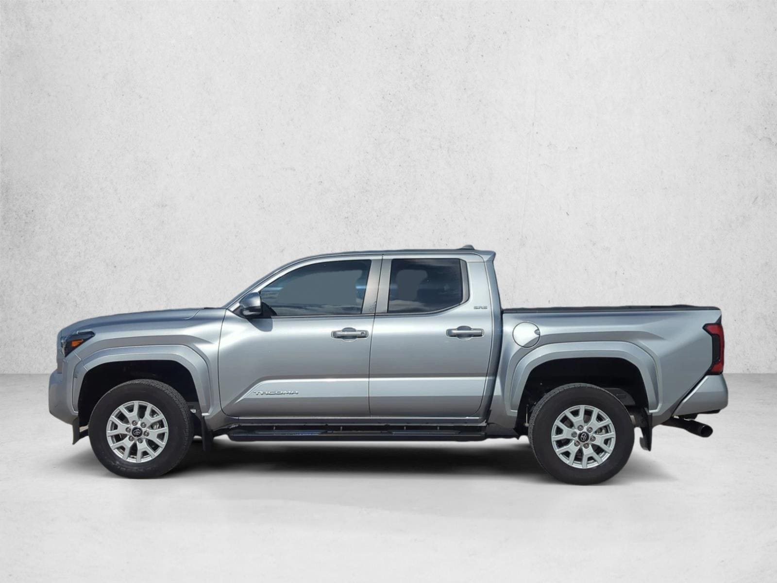 2024 Toyota Tacoma SR5 - Photo 8
