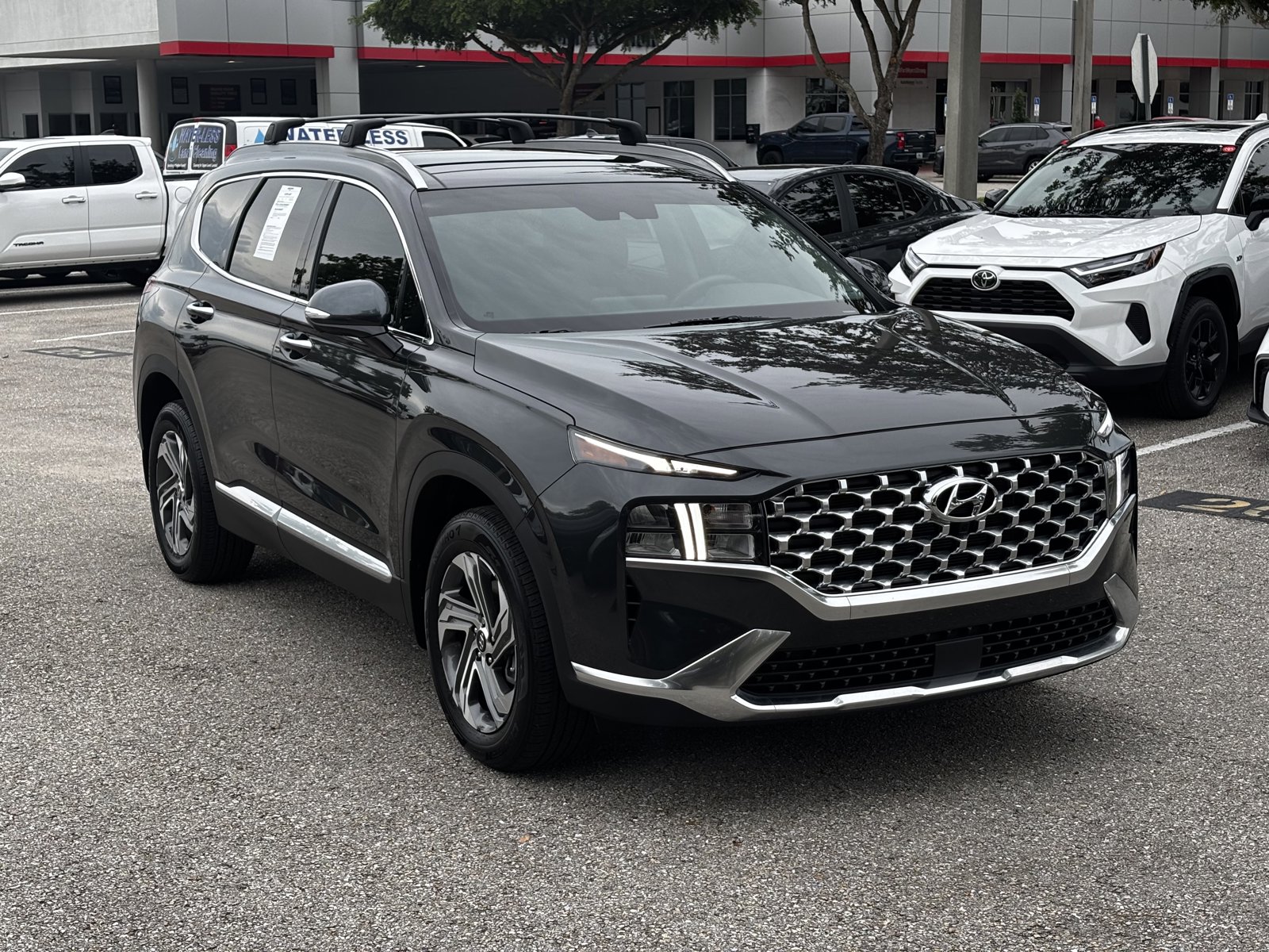 2023 Hyundai Santa Fe SEL Premium photo 3
