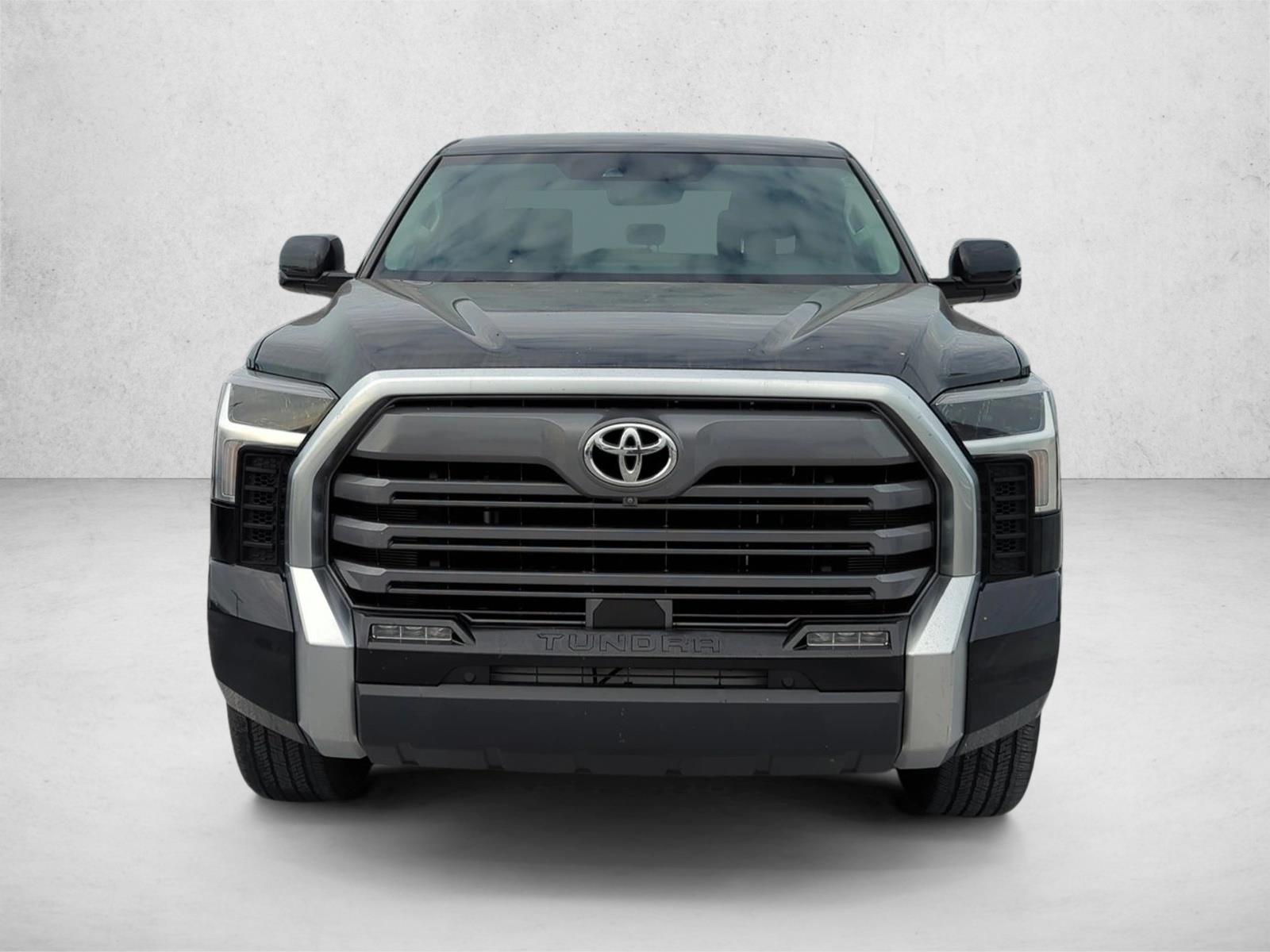2023 Toyota Tundra Limited CrewMax photo 2