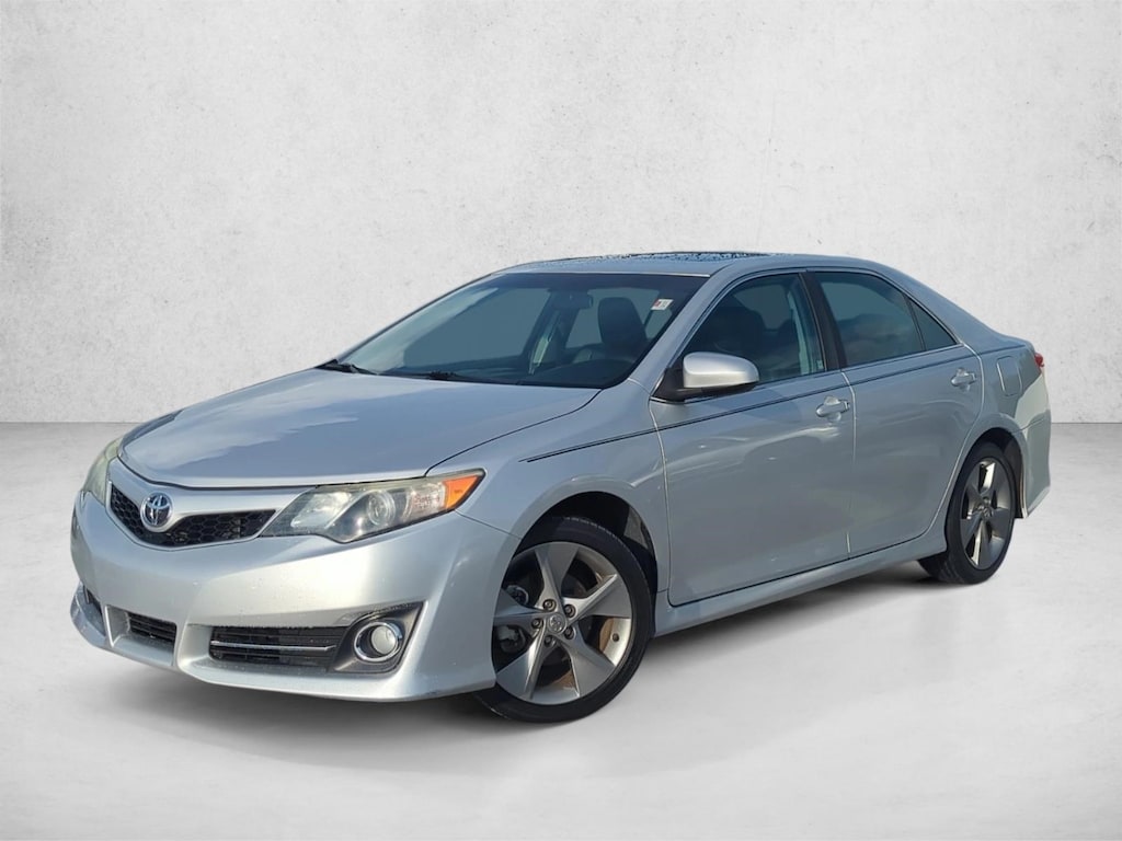 Used 2014 Toyota Camry L Sedan