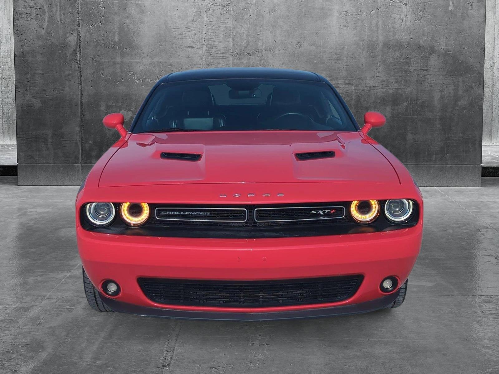 2018 Dodge Challenger SXT Plus photo 2