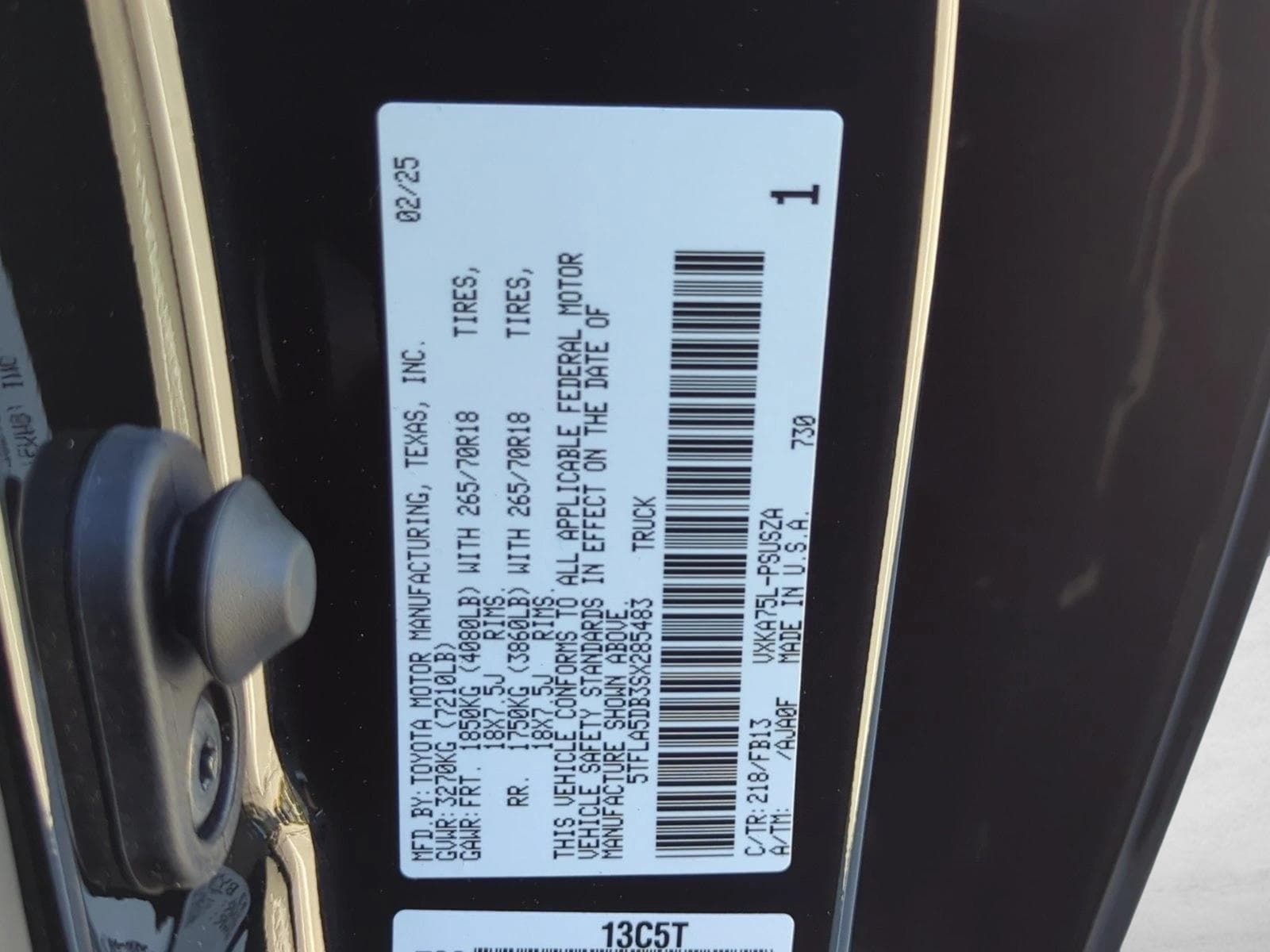 2025 Toyota Tundra SR5 - Photo 18
