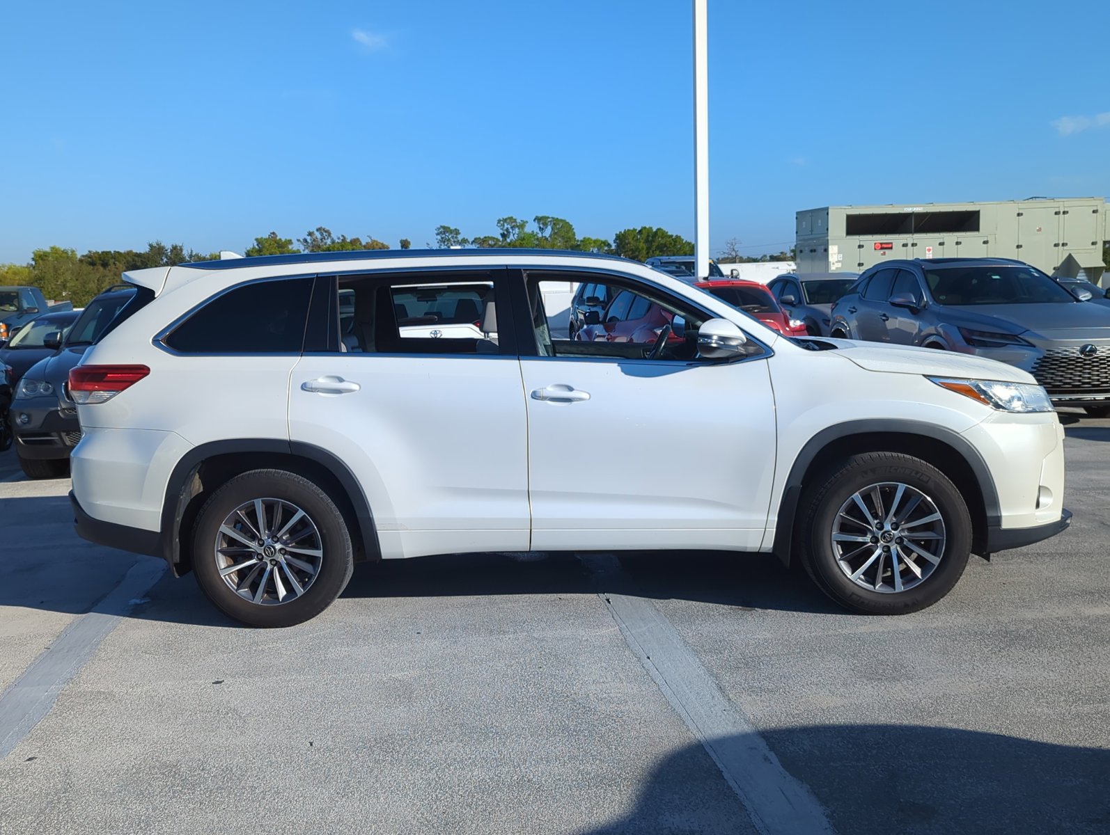 2018 Toyota Highlander XLE photo 3