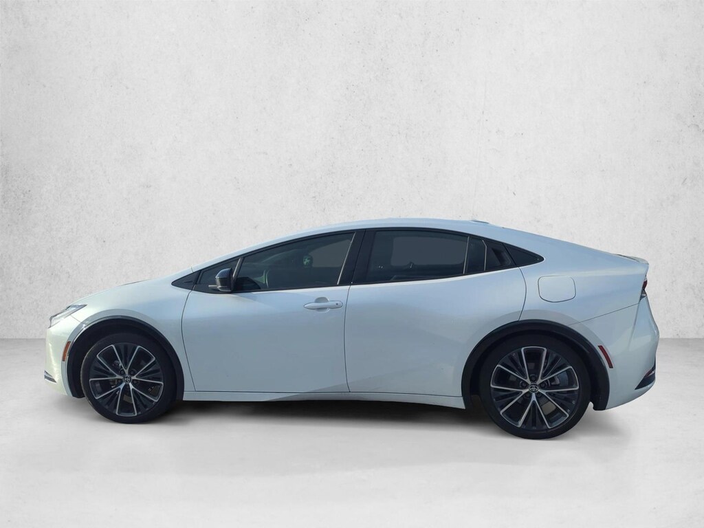 Used 2025 Toyota Prius XLE Hatchback