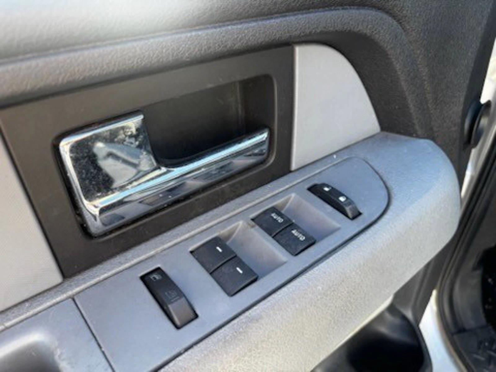 2012 Ford F-150 XLT photo 3