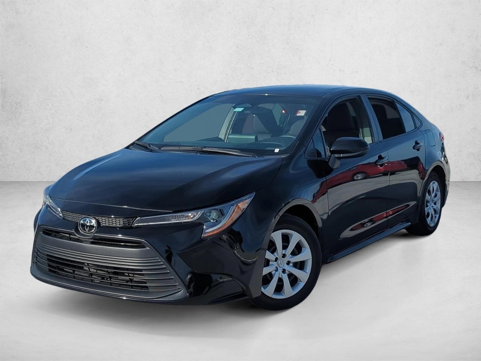 2024 Toyota Corolla LE's photo