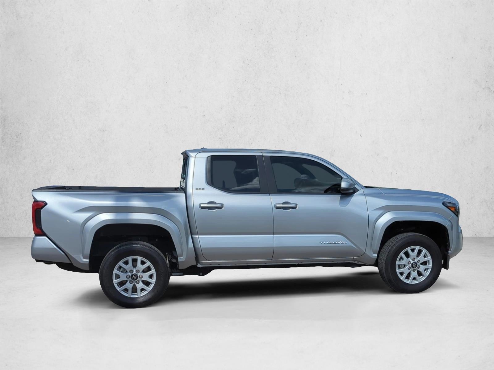2024 Toyota Tacoma SR5 Double Cab photo 4