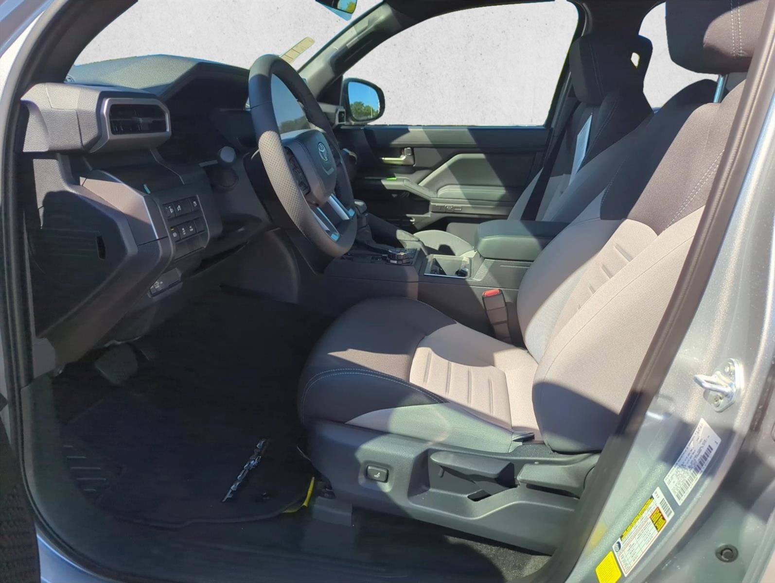 2025 Toyota Tacoma TRD Off Road - Photo 12