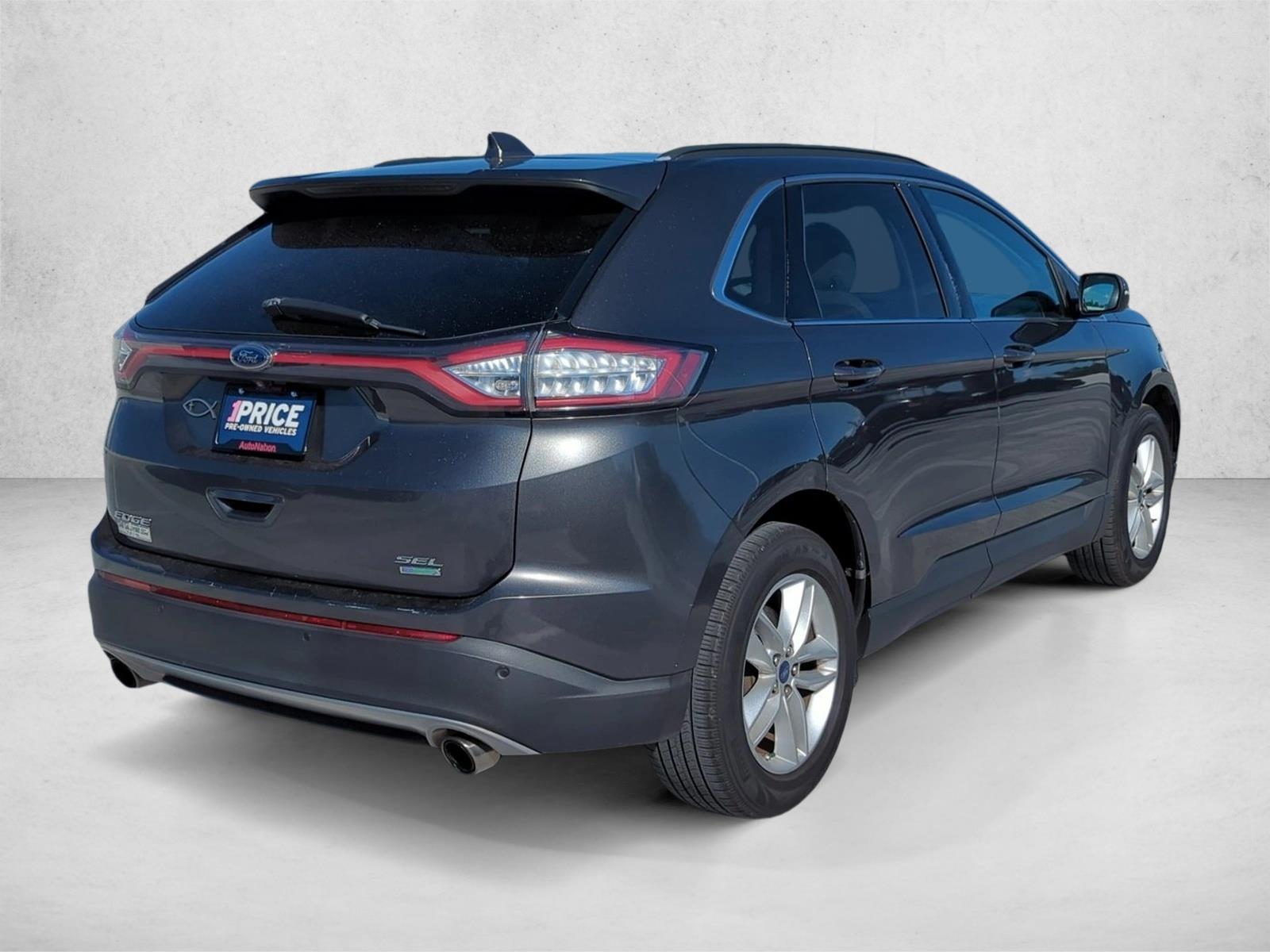 2016 Ford Edge SEL photo 3