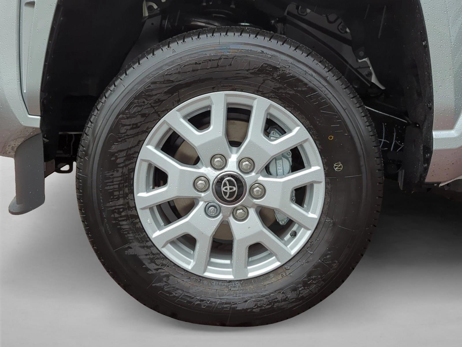 2025 Toyota Tacoma SR5 - Photo 8