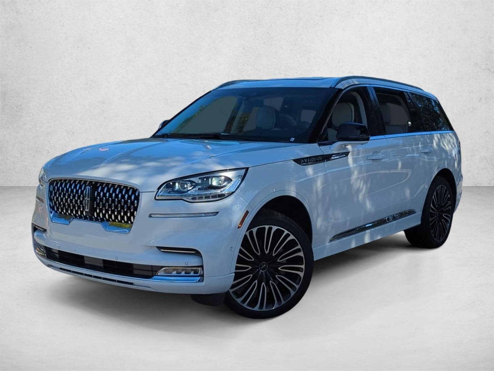 2024 Lincoln Aviator Black Label's photo