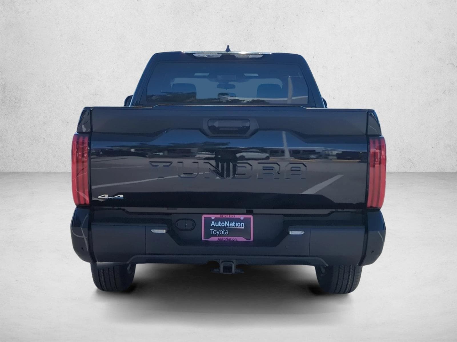 2025 Toyota Tundra SR5 - Photo 8