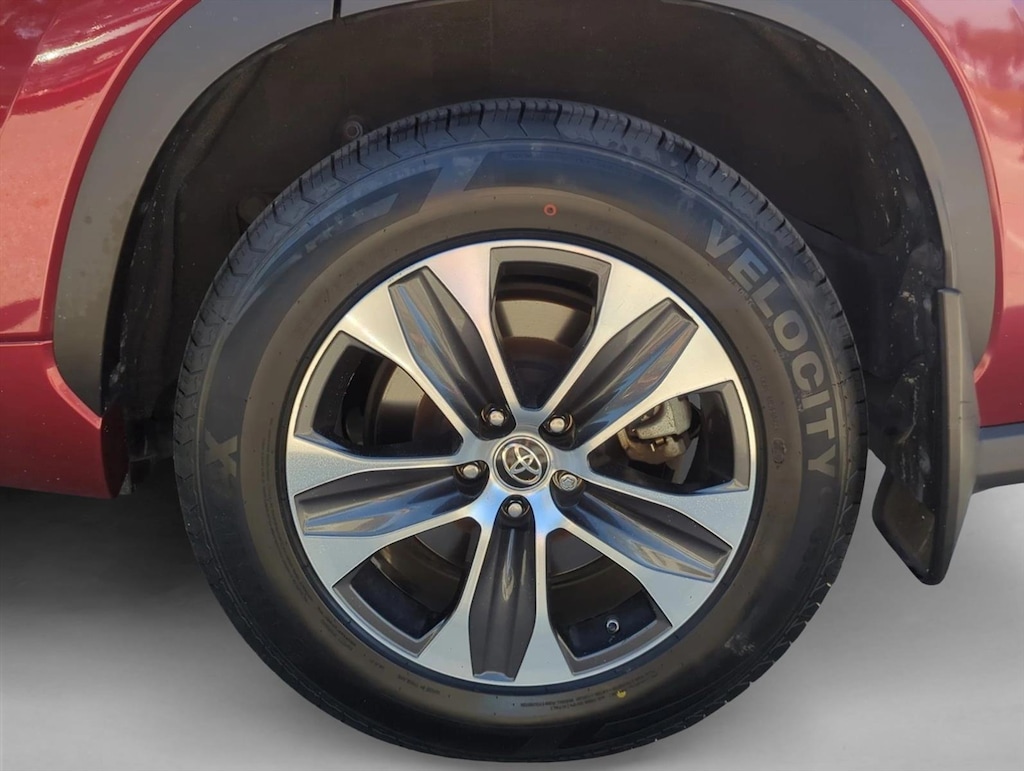 Used 2020 Toyota Highlander XLE SUV
