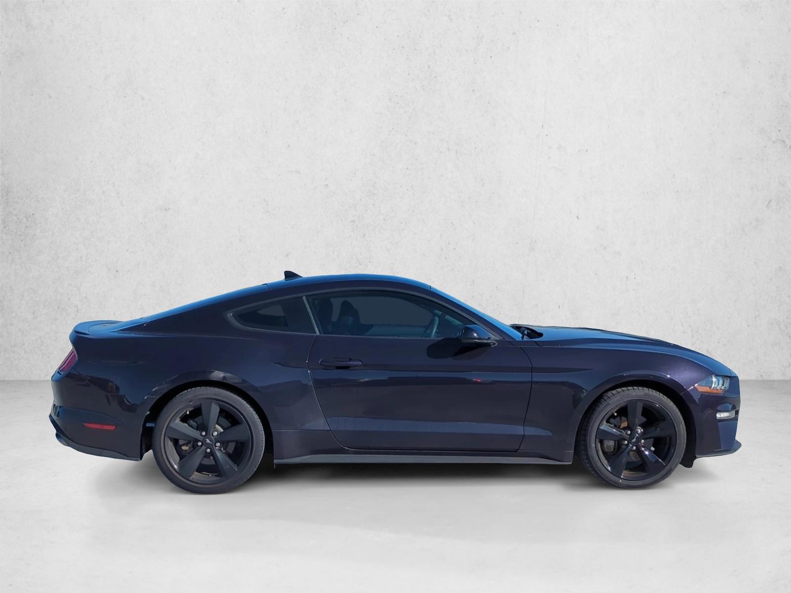 2022 Ford Mustang EcoBoost Premium photo 4