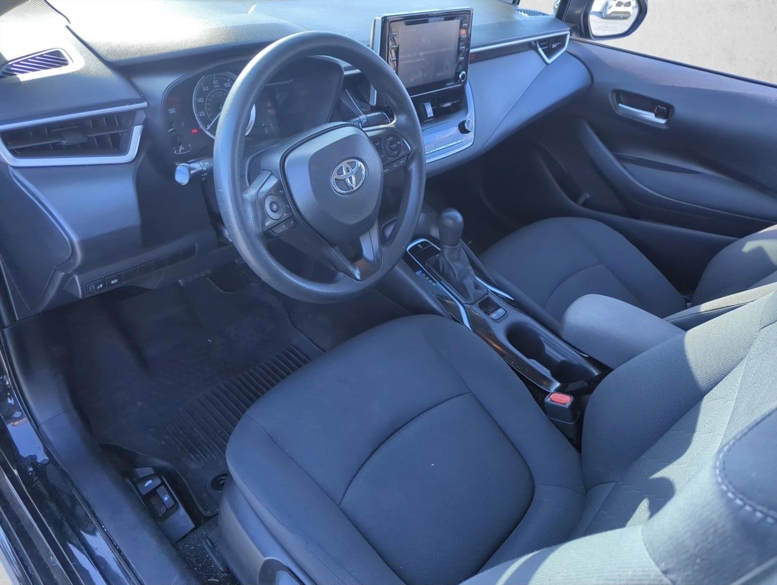 2021 Toyota Corolla LE photo 4
