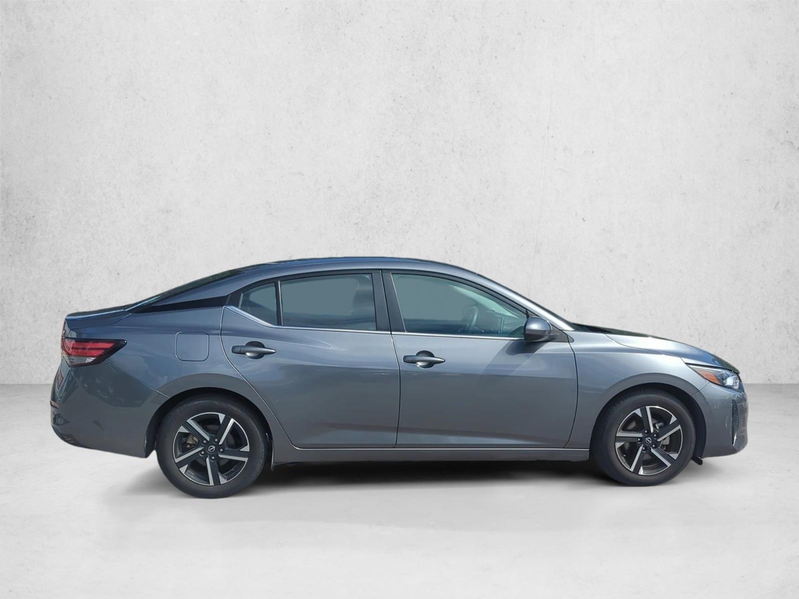 2024 Nissan Sentra SV photo 4
