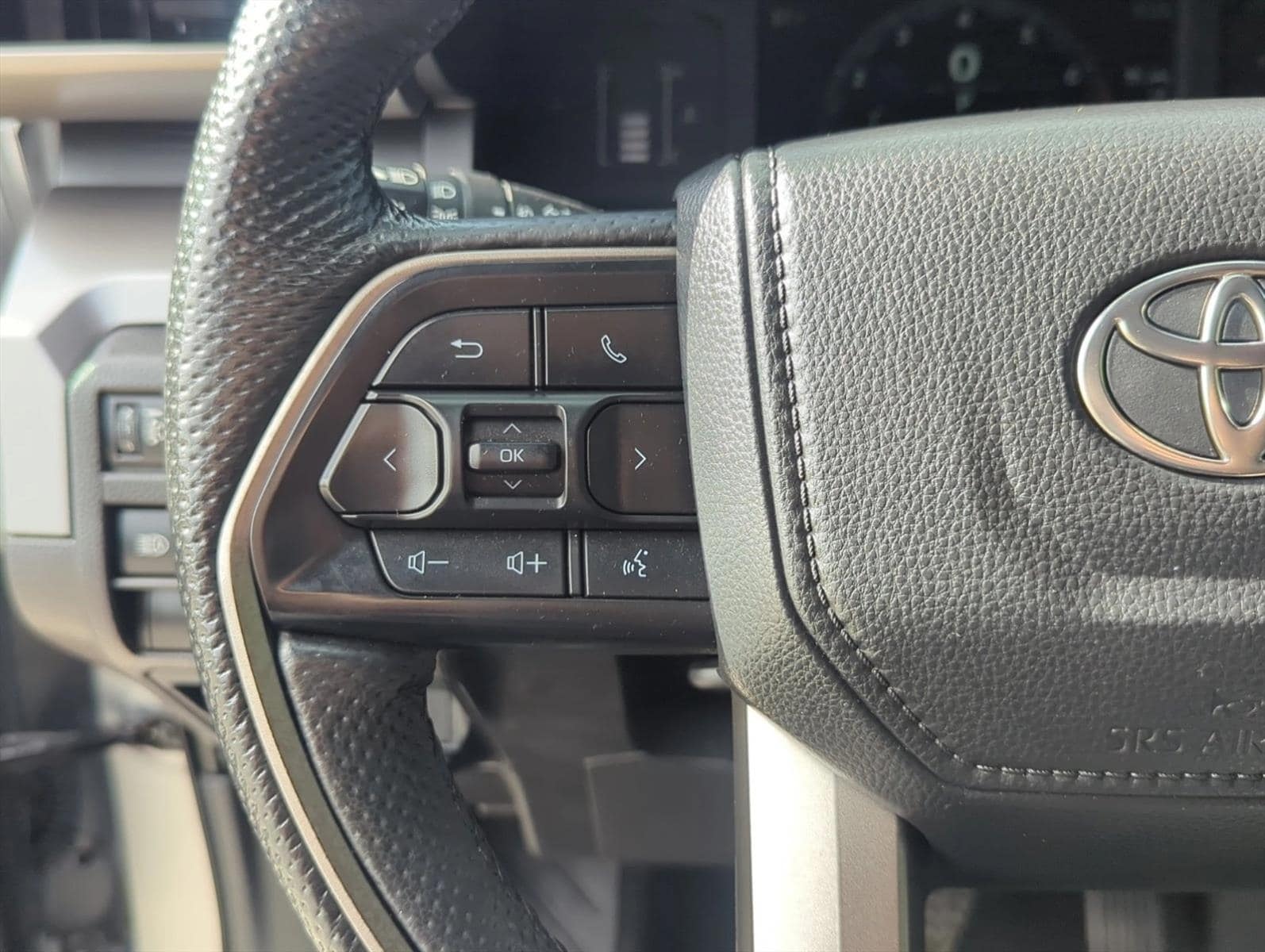 2024 Toyota Tacoma SR5 - Photo 15
