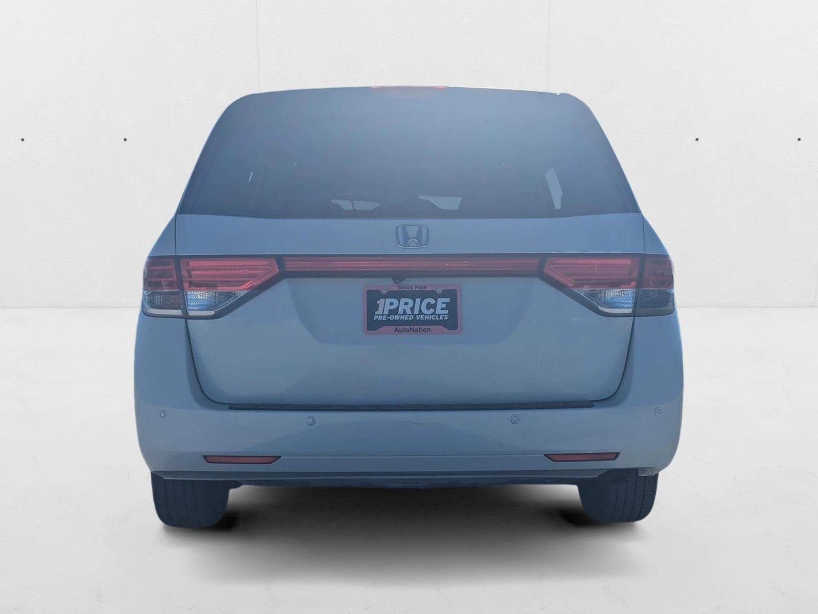 2015 Honda Odyssey Touring Elite photo 3