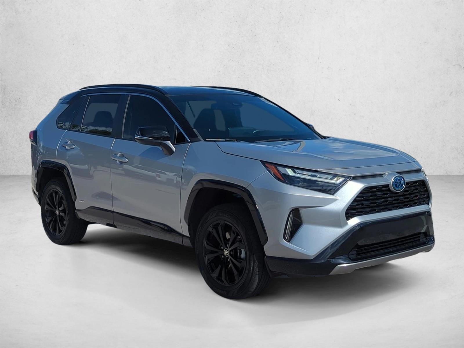 2023 Toyota RAV4 Hybrid XSE photo 3