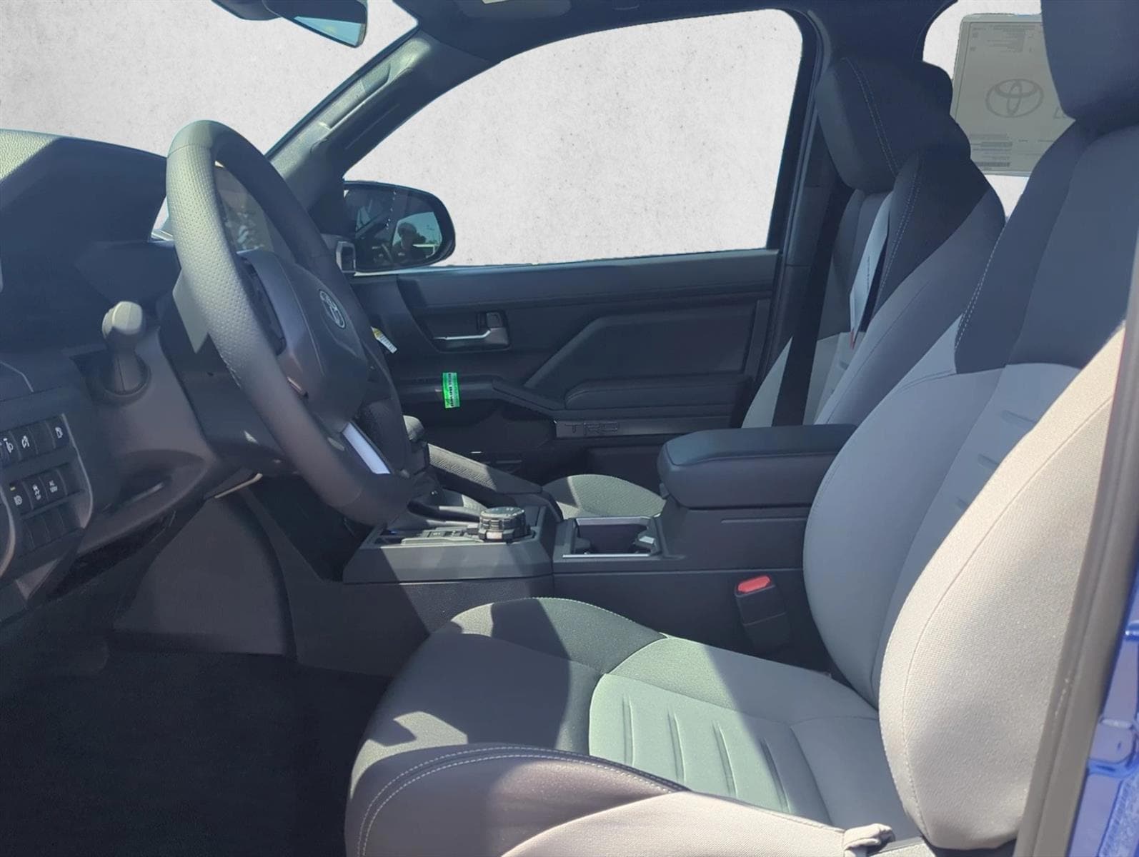 2025 Toyota Tacoma TRD Sport - Photo 12
